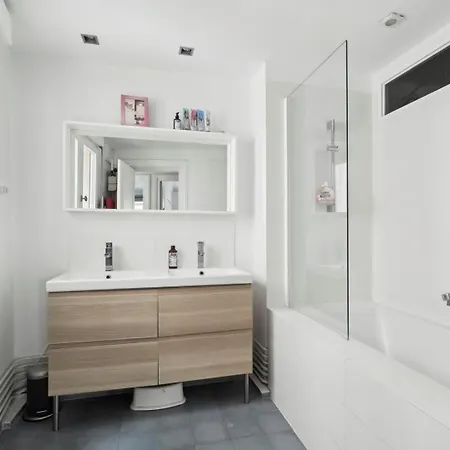 Apartment Grand 140m² A Deux Pas De La Tour Eiffel *