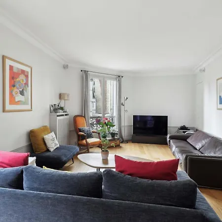 Apartment Grand 140m² A Deux Pas De La Tour Eiffel Paris